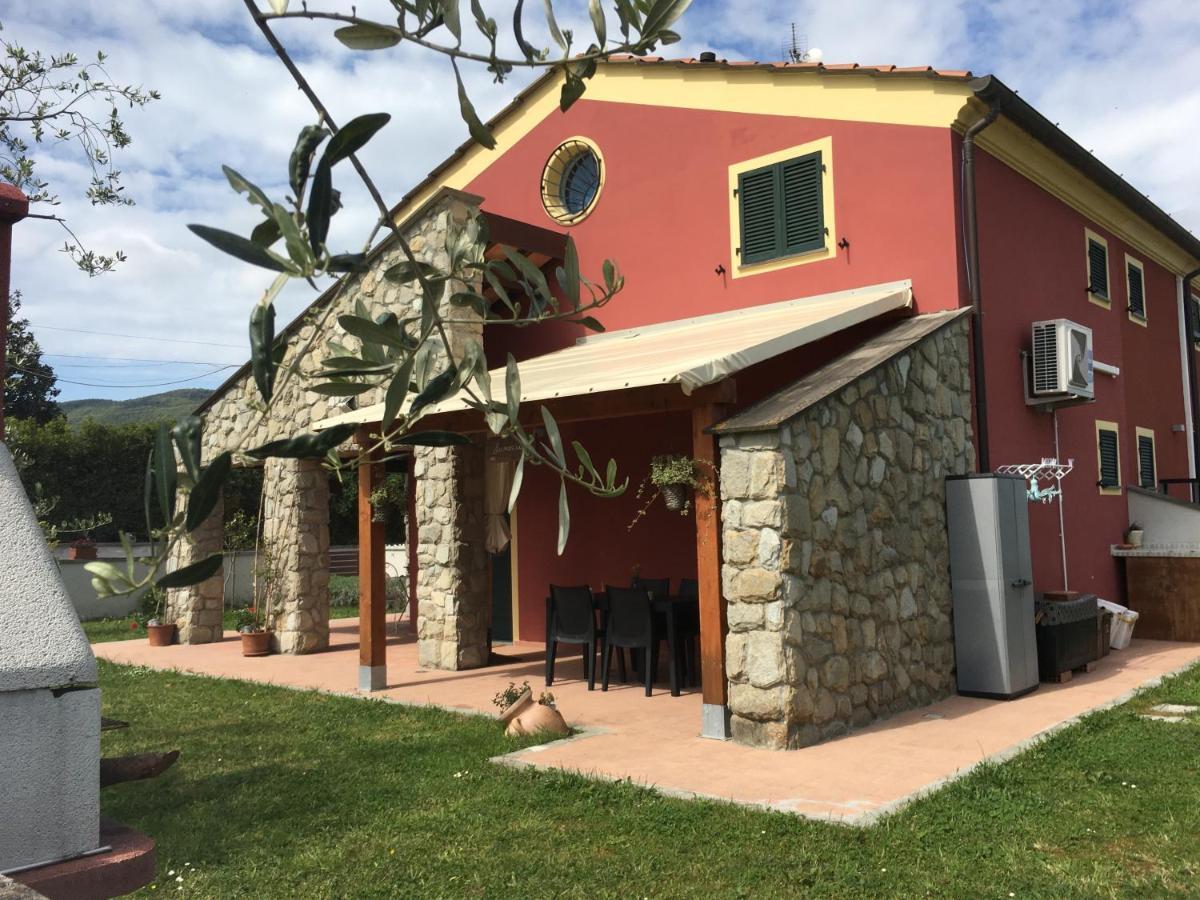 Lunezia Villa Сарцана Екстериор снимка